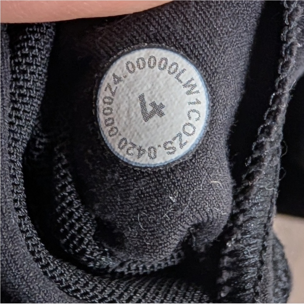 Lululemon Align Black Gold cropped tank bra *limited edition - Picture 9 of 9